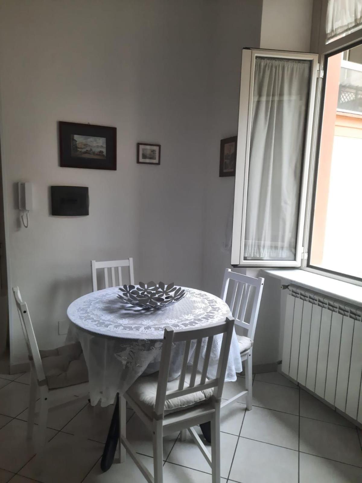 Ampio In Centro Naples